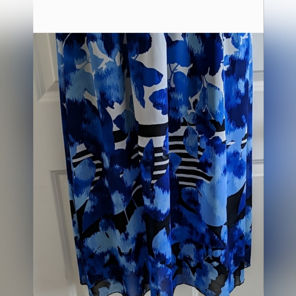 AVON Floral Dress Size 3x - Picture 3 of 4